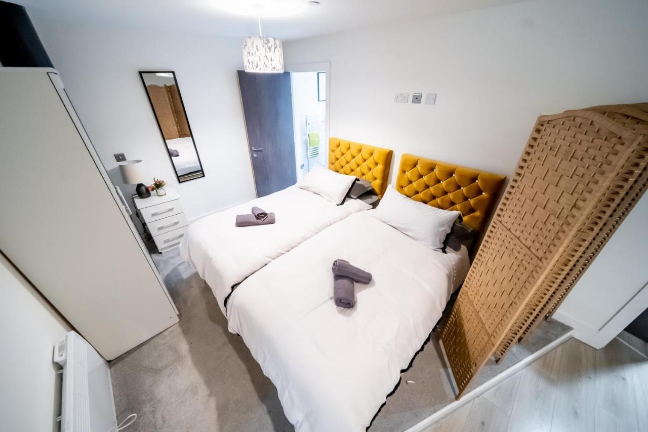 Bv Spacious 1-Bedroom Apartment Close To Town Center - Sleeps 6 Брадфорд Экстерьер фото